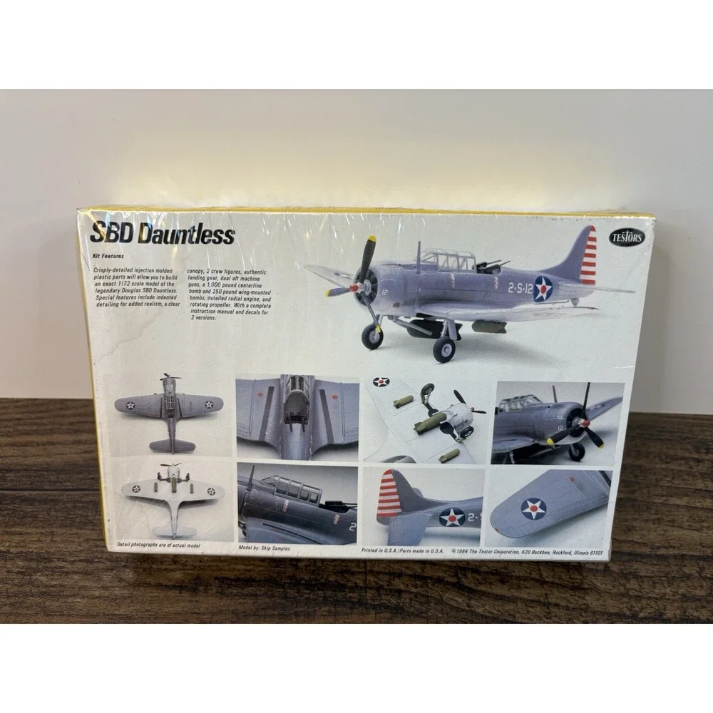 Testors Douglas SBD Dauntless 1:72 Scale Model Kit #693 SEALED